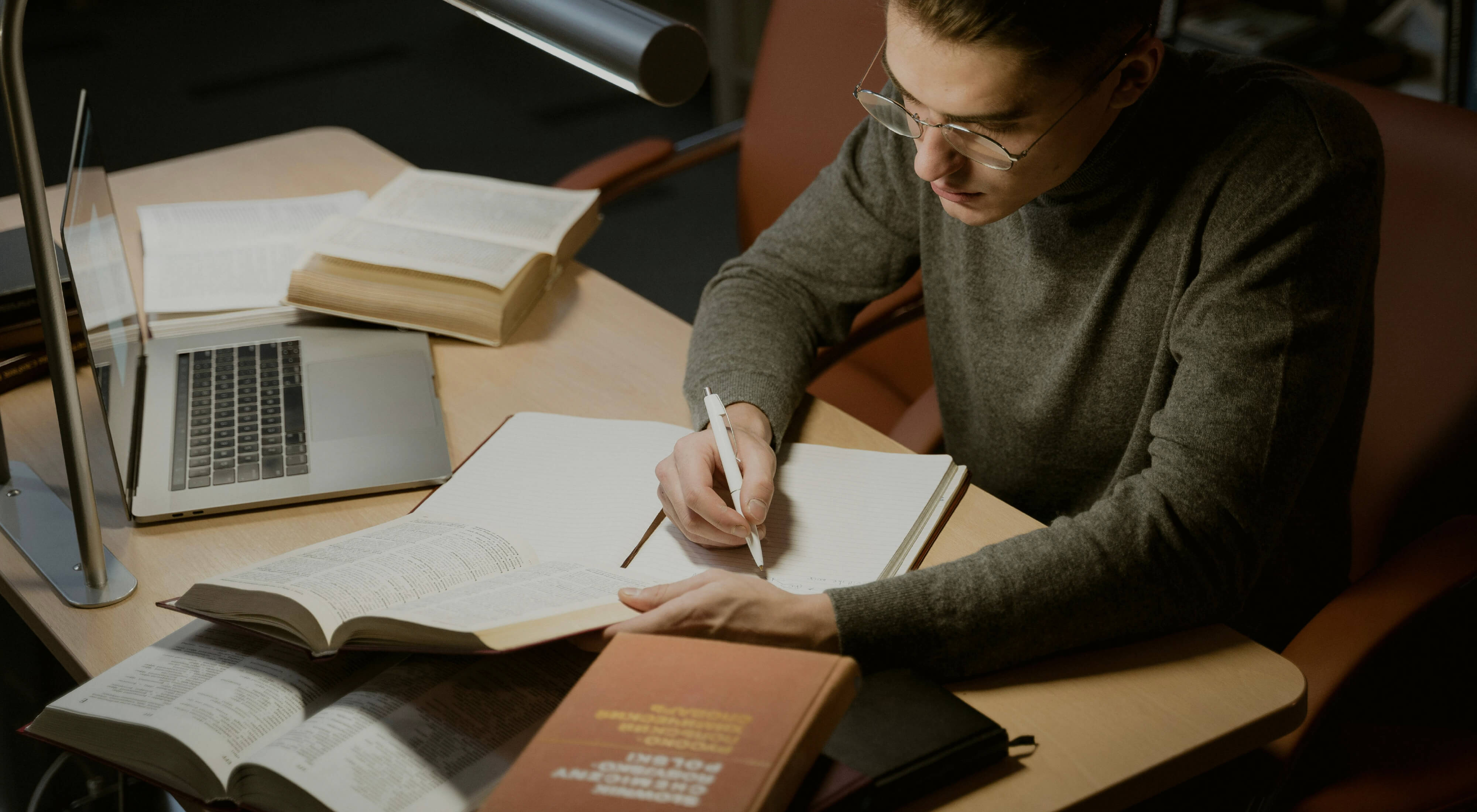 HCN-Student Offers - Ξεκίνα τη φοιτητική σου ζωή με νέα «οπτική». 